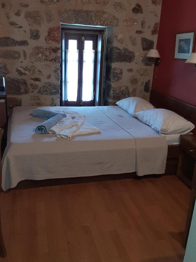 Pyrgoi Theodorakaki: O Gerolimenas Hotel Phòng bức ảnh